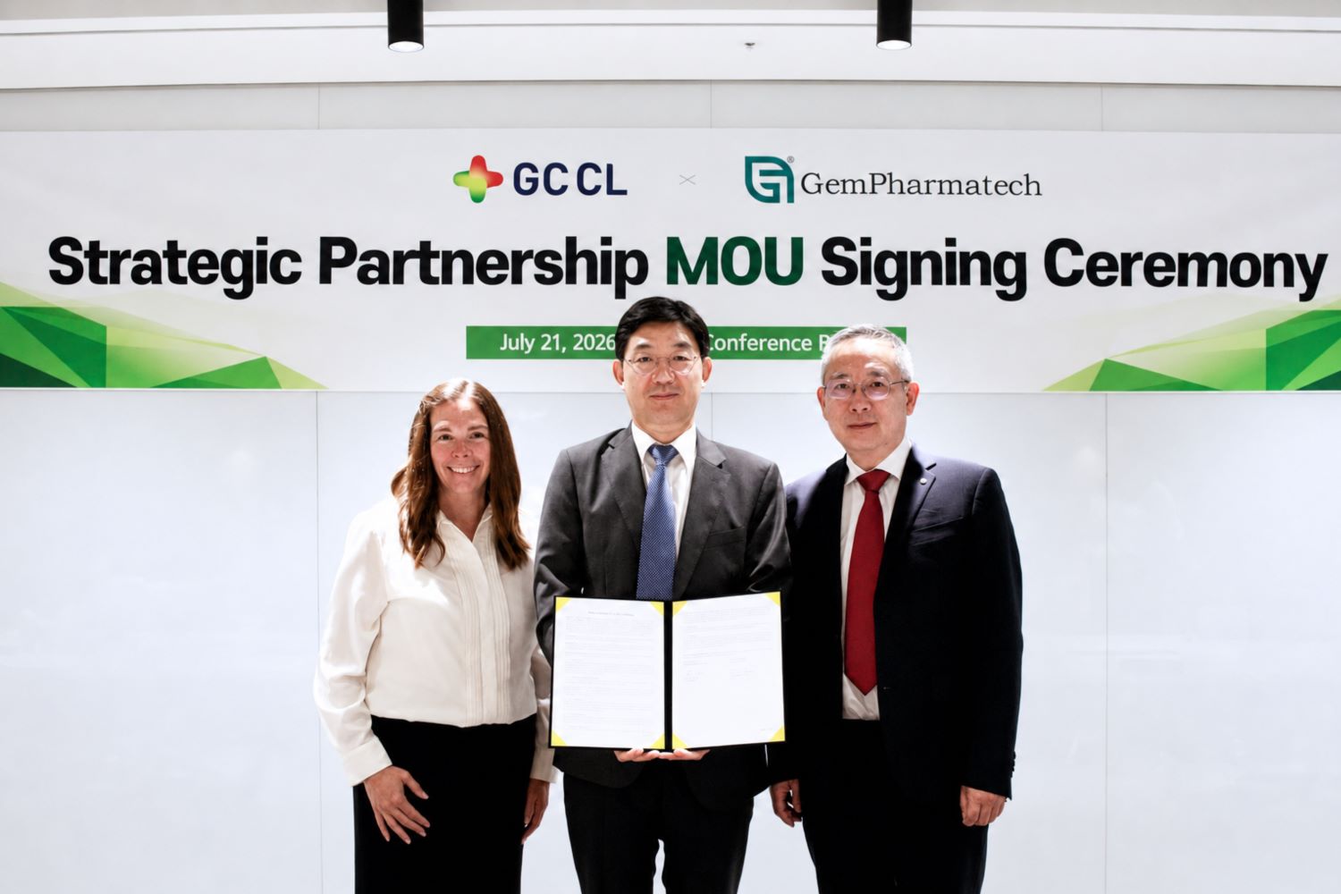 GCCL-Gempharmatech MOU pic.jpg